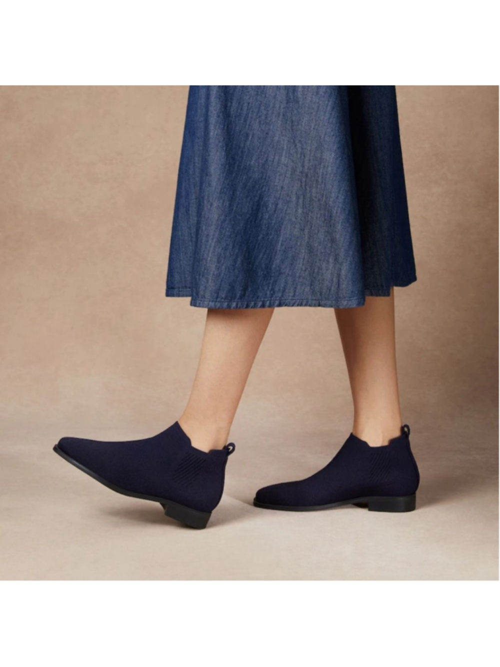 VIVAIA NWOB Navy Square Toe Ryan Pro Water-Repellent Chelsea Ankle Boots 42 11.5